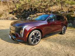 "럭셔리 탱크 나가신다"…에스컬레이드IQ '손 놓고' 달렸다 [타봤어요]