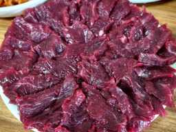 대구 왕거미식당 – 50년 손맛의 뭉티기