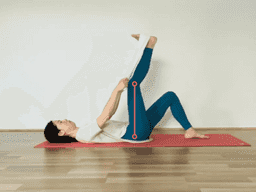 ''도수치료사가 해고될 각오로 밝힌'' 수건 하나로 틀어진 몸 교정하는 방법