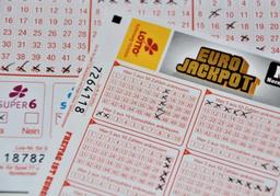 부자 될 확률 비교(<strong>로또</strong> <strong>1등</strong> vs 비트코인 1개)