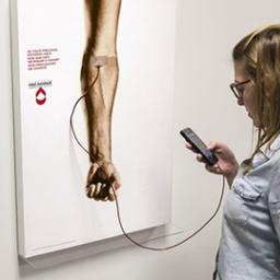 물보다 진한 나눔 브라질을 붉게 물들이다