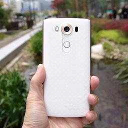 LG <strong>V10</strong>, 세컨드스크린과 활용성 돋보이는 생활형플래그십