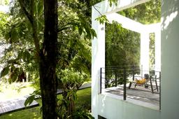 책 읽는 호텔, 라이브러리에서의 하루