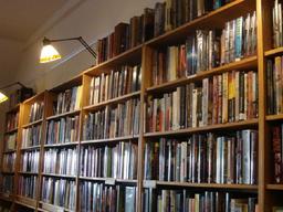 책이 상처를 <strong>치유</strong>해줄 수 있을까