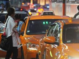 왜 택시 앱이 있어도 여전히 불금에 택시 잡기는 어려운가