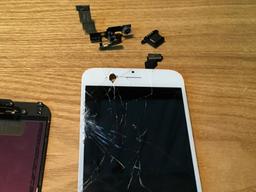 아이폰 <strong>액정</strong> 셀프 교체, 30분 만에 끝!