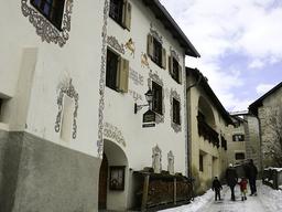 스위스 <strong>동화</strong> 속 마을 ‘구아르다’