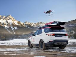 자동차와 드론 결합의 좋은 예, 랜드로버 프로젝트 히어로