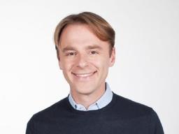 “나는 직장에 다니면서 12개의 사업을 시작했다”: 본업의 중요성에 대한 역설