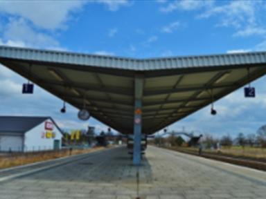 디지털 변혁에 성공하려면?<br>– “디지털 변혁 적응 조직”을 구축하라