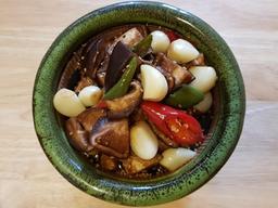 <strong>표고</strong><strong>버섯</strong> 마늘 장조림 밥도둑이 따로 없어요