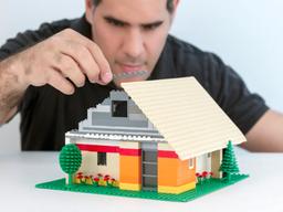 토이저러스 <strong>파산</strong>… 반면교사의 경제학