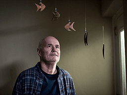 모멸감을 견디며 살아남는다는 것