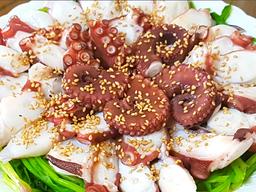 부드러운 <strong>문어 숙회</strong> 즐기는 법