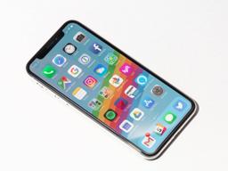 일찍 도착한 '아이폰X', 새 제품에 대한 평가는?