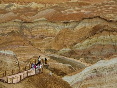 실크로드를 따라 1,200km를 달리다<br>