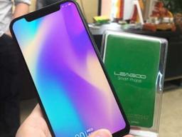 <strong>아이폰</strong><strong>X</strong> 카피캣 등장, 저가형 '<strong>아이폰</strong><strong>X</strong>' 가능성 보여줬다?