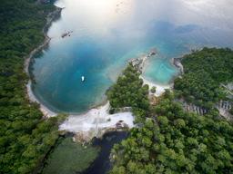 산타클로스 고향은 <strong>한여름</strong>?