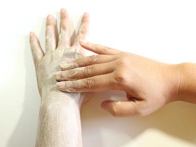 겨울철 건조한 피부를<br>극복하는 7가지 자연 요법