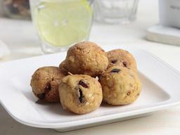 견과류와 두부가 만난 <strong>스페셜</strong> 간식 ‘견과 두부볼’