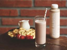 <80>딸기 아몬드<strong>밀크</strong>