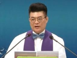 <strong>경영권</strong> 승계 앞둔 보람상조 회장님이 목사로 변신한 까닭