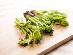 두릅 하나 얹었을 뿐인데…