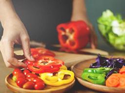 <strong>집에서</strong> 저녁 요리하면 칼로리가 줄어든다?