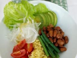 식이섬유로 똘똘 뭉친, ‘잡곡에 곁들인 콩<strong>샐러드</strong>’