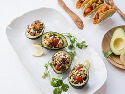 토르티야 대신 <strong>아보카도</strong>로 만든 타코