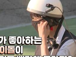 좋아하는 아이돌이 치킨 가지고 학교까지 찾아옴! ㄹㅇ 힘든 거 싹 잊을 듯｜