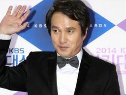 <strong>조재현</strong> 측 "빠른 시간 내 재일교포 배우-어머니 조사받기 원해"