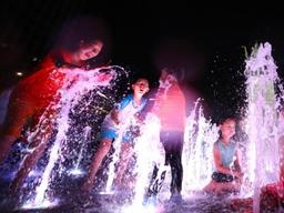 [열대야 이기려면 ①] 에어컨, 평소 <strong>취침</strong> 온도보다 2~3도 높게 설정하세요