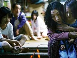 프랑스 칸을 놀라게 한 눈물 연기, 이 시대 <strong>가족</strong>은 어디에 …