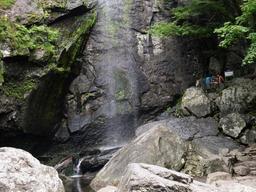 28m서 콸 콸 콸··· 가슴까지 시리다