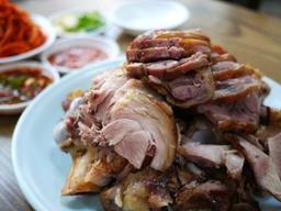 저녁마다 날 짓밟는 여름철 입맛의 점령군, 돼지족발