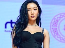 마마무 화사, 곱창 이어 박대도 '감사패' 받았다…"국민적 관심 이끌어"