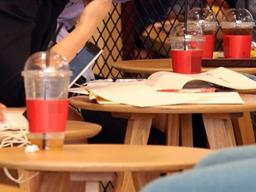 “땀만 식히고 나갈건데 일회용컵에 달라” 고객들 곳곳서 점원과 실랑이