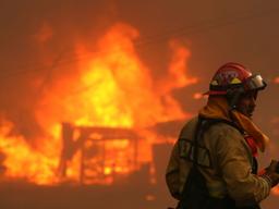 “불타는 지구, 2℃ 더 오르면 돌이킬 수 없는 재앙”