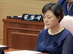 ‘아들 잃은 경비원에 막말’ 전근향 민주당 구의원 의원직 상실