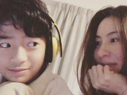 [차이나POP]장백지 "<strong>아들</strong>의 첫 중학교 등교‥긴장돼" <strong>아들</strong><strong>바보</strong> 엄마