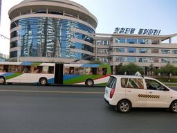 1년에 거리 하나씩 생기는 평양…그뒤엔 김정은 '과학자 우대'