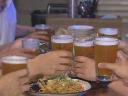 담배처럼 술에도 부담금 부과?…"증세 위한 <strong>꼼수</strong>" 반발