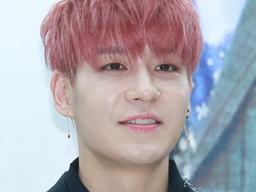 강성훈, <strong>팬클럽</strong> 운영자와 열애중 소문에 "언급할 가치 없어"