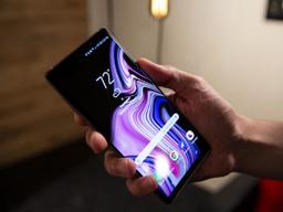 아이폰 XS vs. XS 맥스 vs. 갤럭시 노트9 : 1,000달러대 ‘패블릿’ 사양 비교