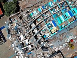 “건물 잔해서 아이 빼내자 <strong>쓰나미</strong>…애 안고 무조건 뛰었다”