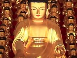 천 개의 불상이 압도적... '마곡사 영산전'