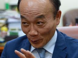 <strong>전원책</strong> “한국당 모든 문제의 뿌리는 박근혜” 끝장토론 요구