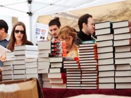 베스트셀러가 만들어지는 방식에 대하여: <strong>불안</strong>과 소외를 조장하다