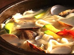 뜨끈한 <strong>국물</strong>이 최고! 찬바람 불면 생각나는 음식